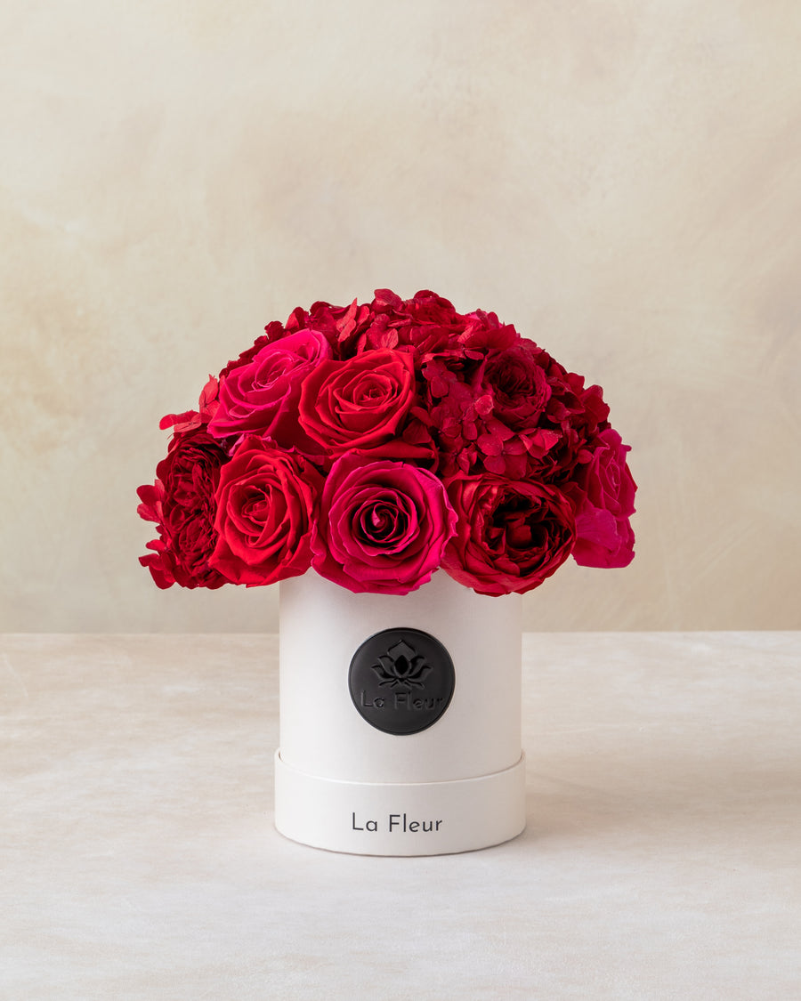 Jardin Petite Dome - Red by La Fleur Lifetime Flowers