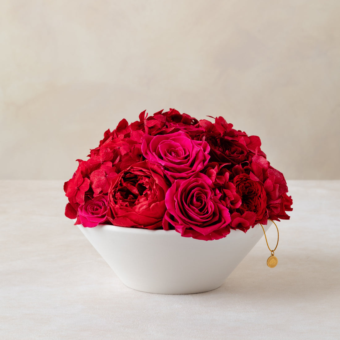 Jardin Bowl - Red by La Fleur Lifetime Flowers