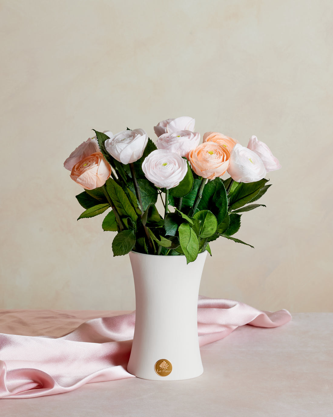 Creme Dozen Ranunculus