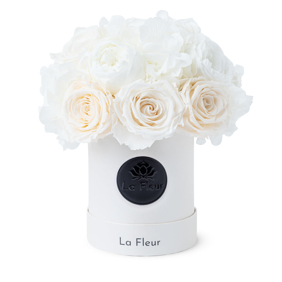 Jardin Petite Dome - White by La Fleur Lifetime Flowers